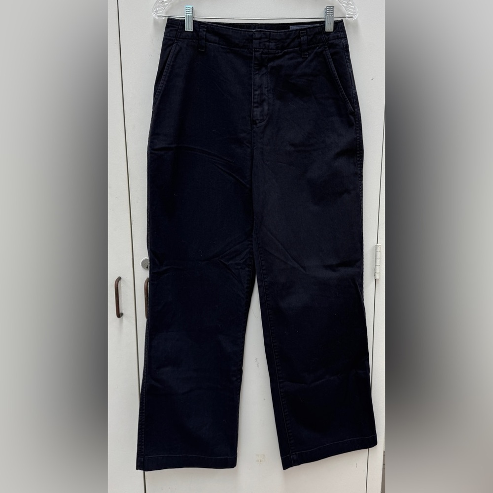 GAP Women’s 100% Cotton Loose Khaki Pants in Black Size 4 Classic Preppy Relaxed